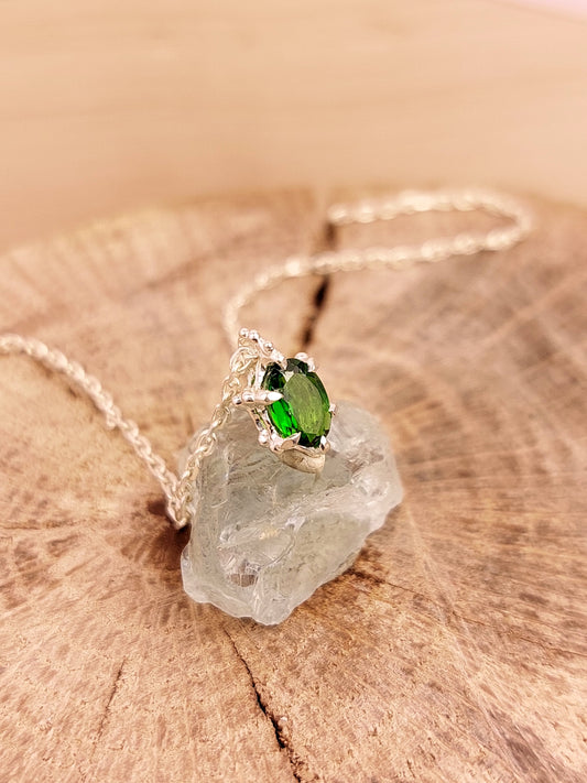 Ciondolo "Granelli" con Diopside Verde