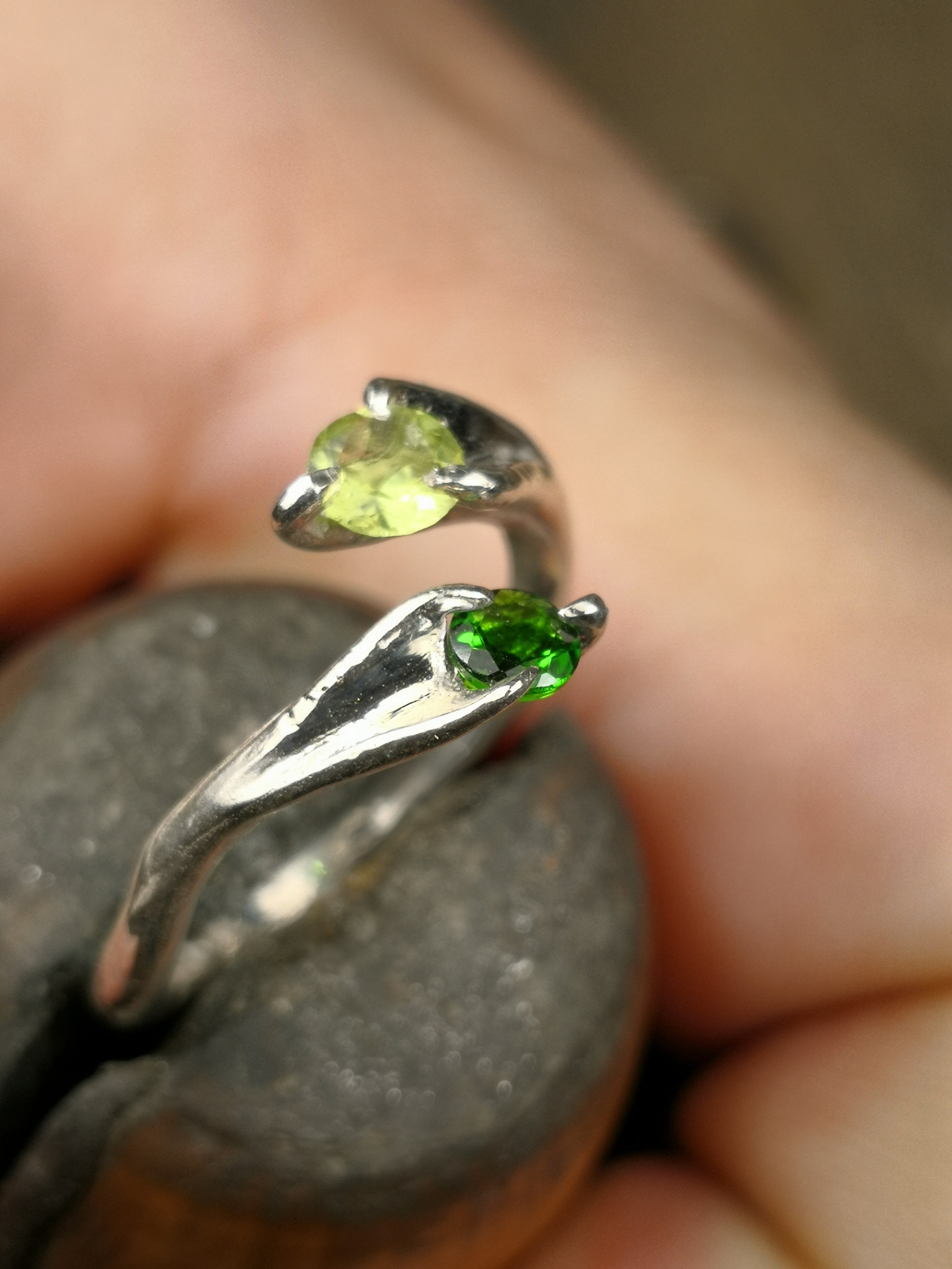 Anello sales con peridoto