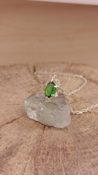 Ciondolo "Granelli" con Diopside Verde