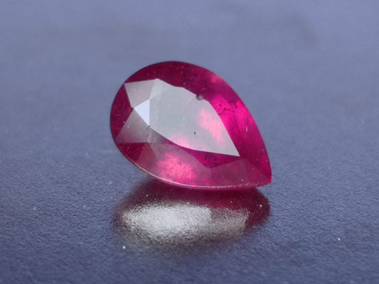 Rubino taglio goccia 0,85 ct