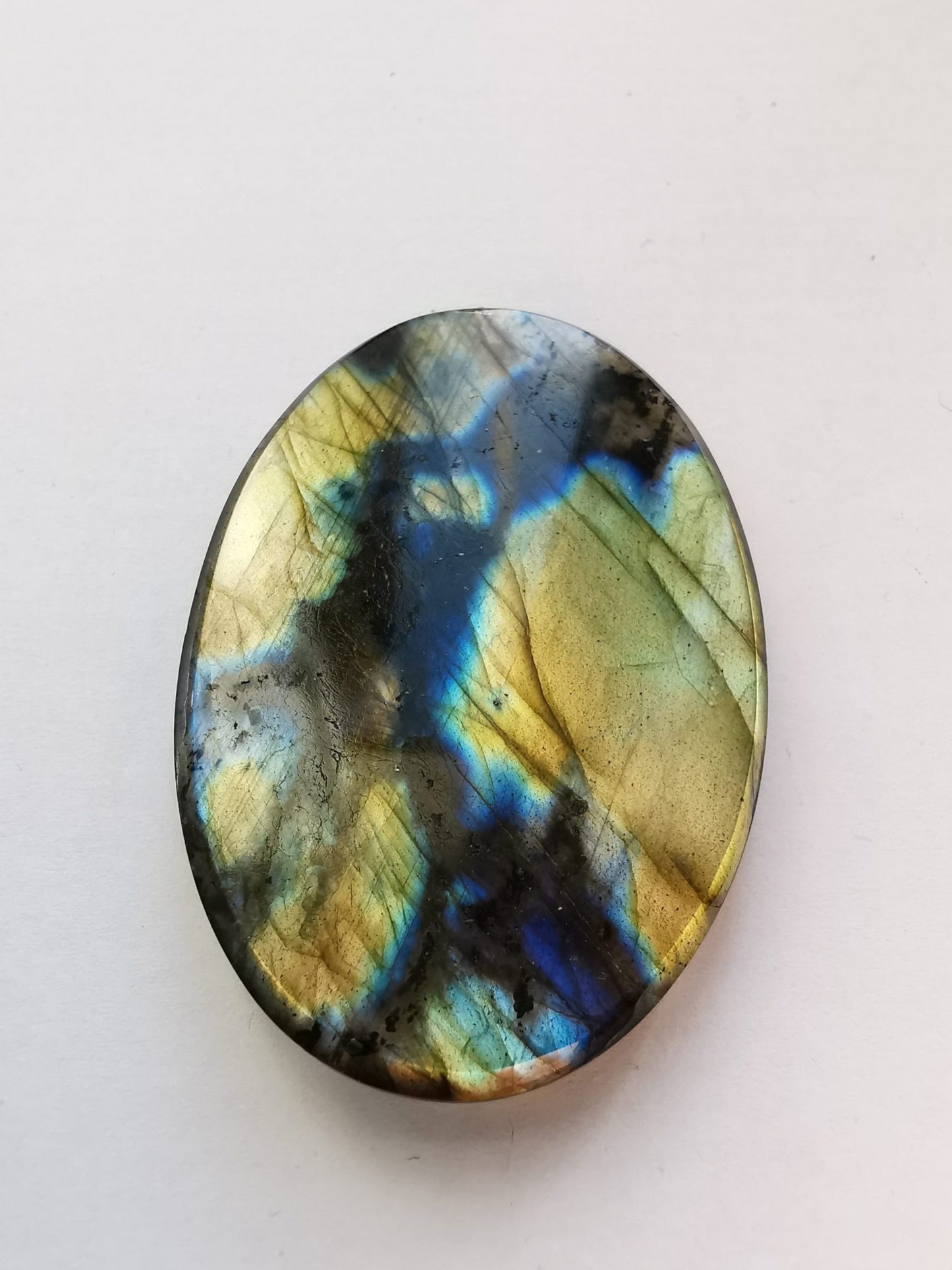 Labradorite taglio ovale cabochon 163,40 ct