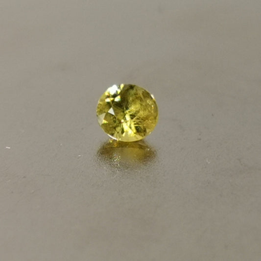 Sfene taglio brillante rotondo 0,30 ct