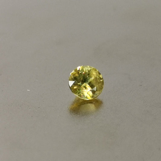 Sfene taglio brillante rotondo 0,30 ct