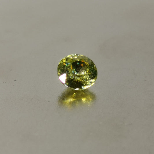 Sfene taglio brillante rotondo 0,50 ct