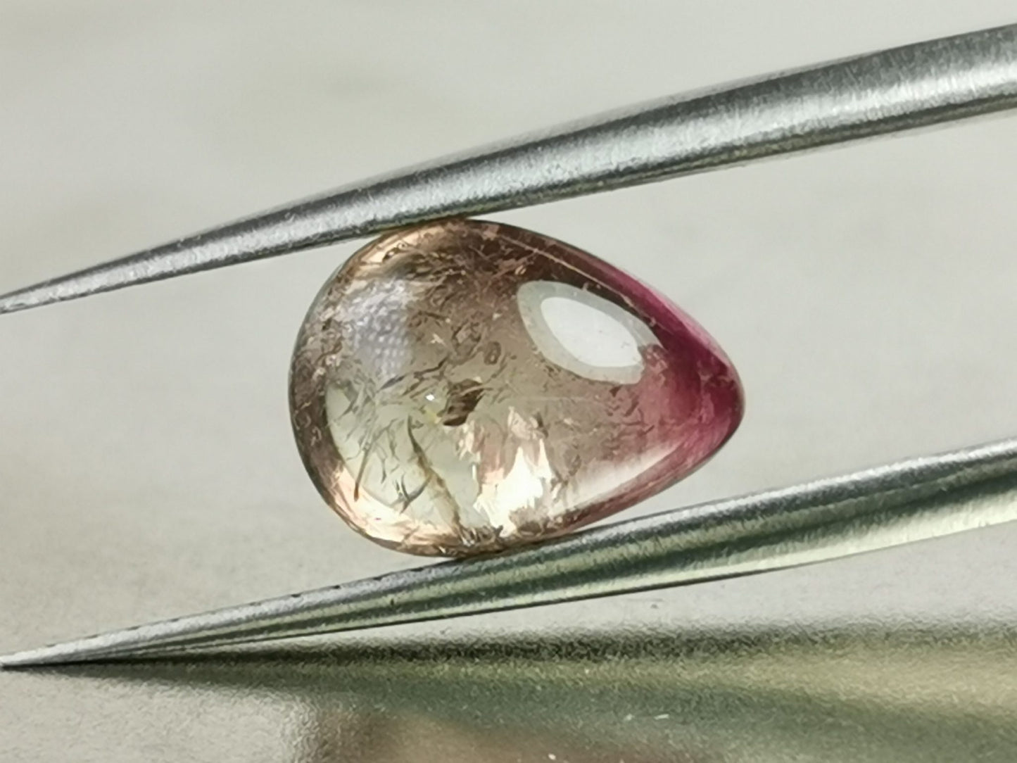 Tormalina taglio goccia cabochon 3,59 ct