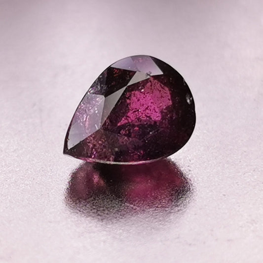 Granato Rodolite taglio goccia 2,66 ct