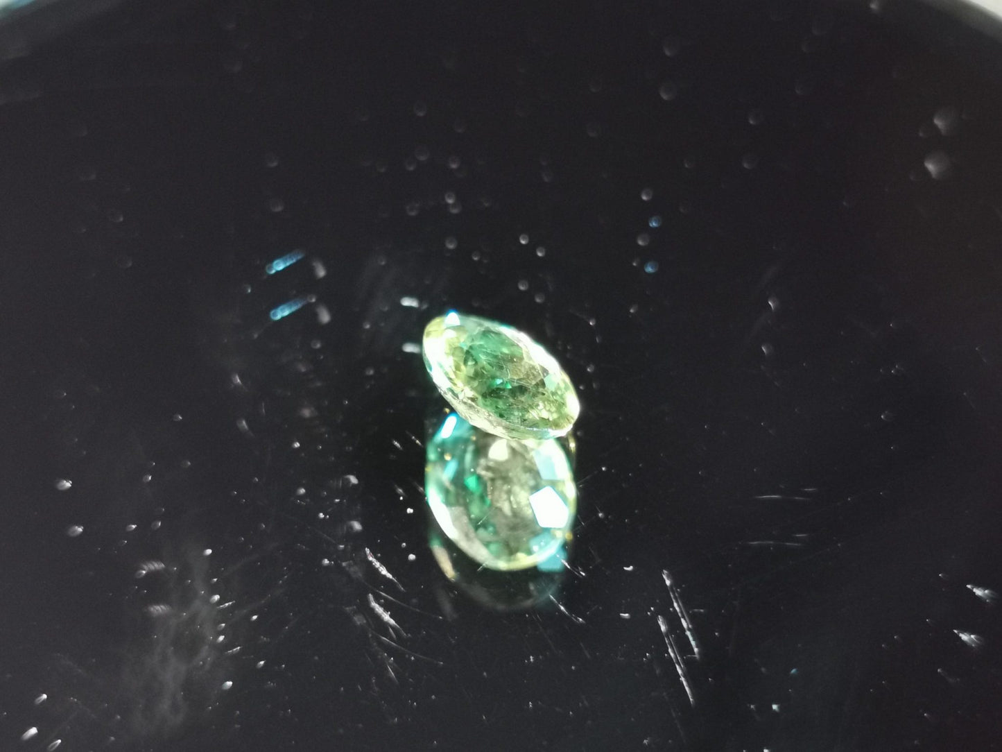 Apatite taglio ovale 1,12 ct