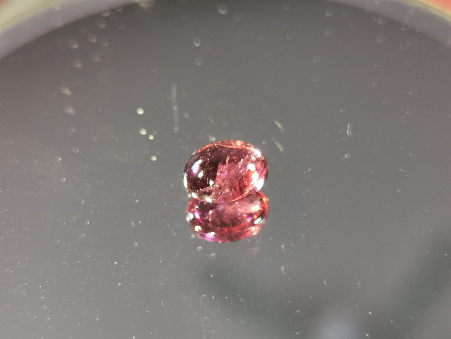 Tormalina taglio ovale cabochon 1,92 ct