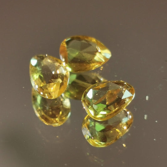 Lotto di 3 Zaffiri giallo taglio rosetta forma fancy 1,56 ct totali