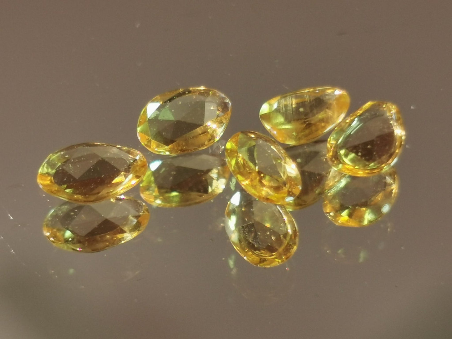 Lotto di 5 Zaffiri giallo taglio rosetta forma fancy 1,13 ct totali