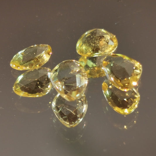 Lotto di 4 Zaffiri giallo taglio rosetta forma fancy 1,29 ct totali