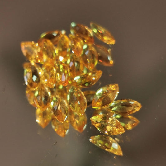 Lotto di 19 Zaffiri giallo taglio marquise 3,28 ct totali