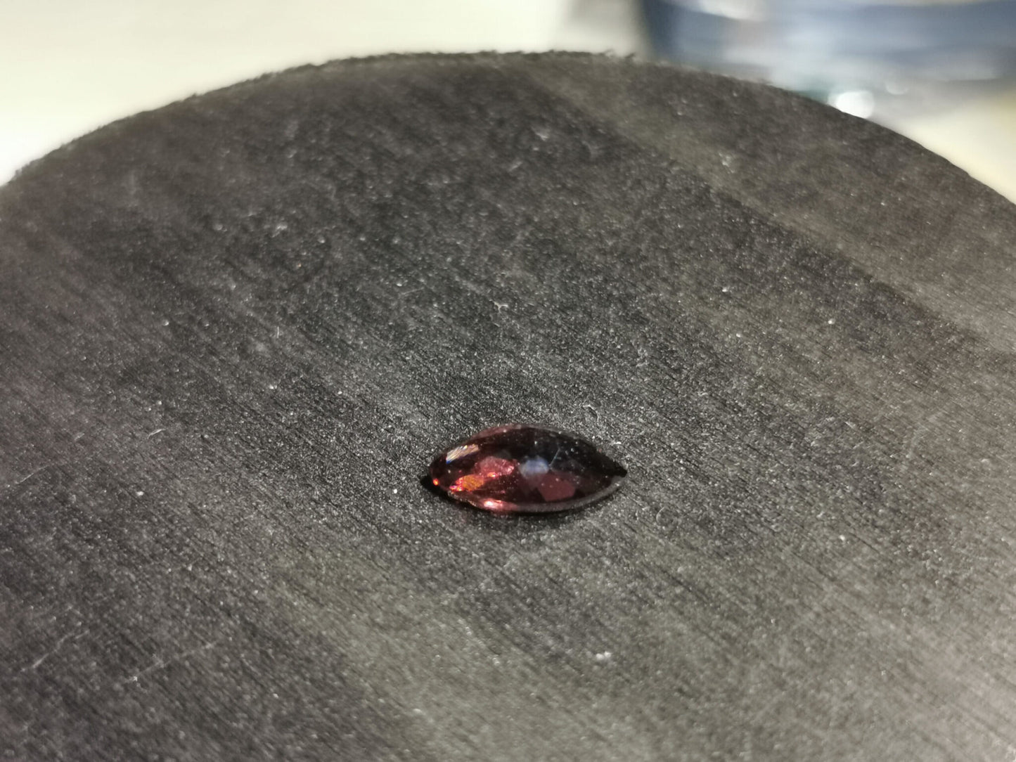 Granato Rodolite taglio marquise 1,81 ct