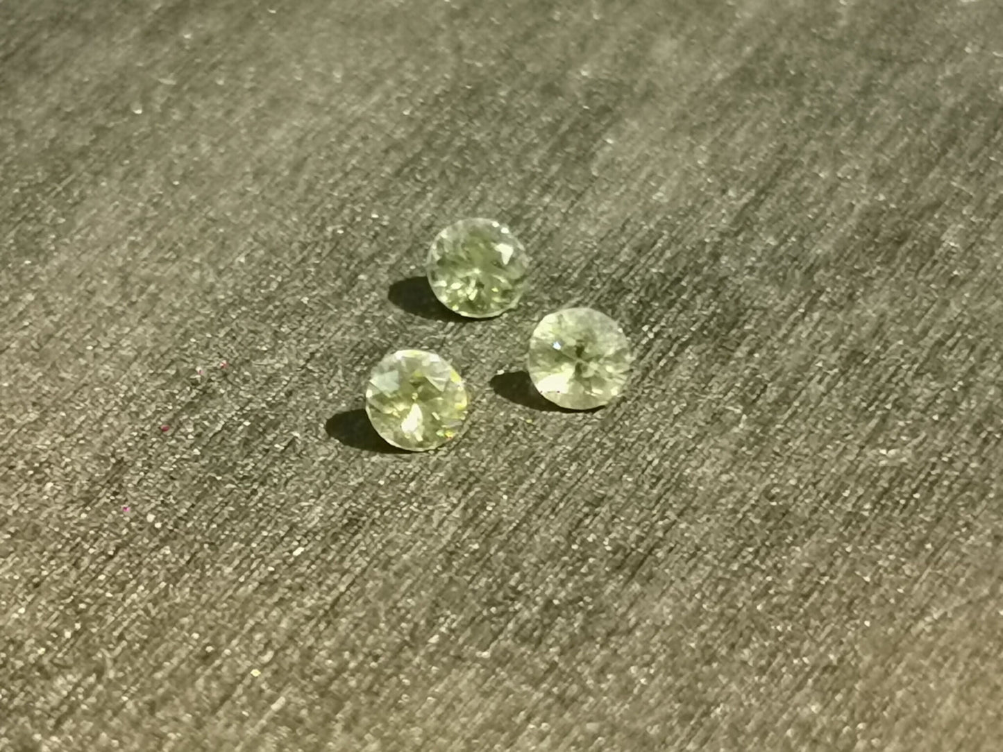 Lotto di tre Granati Demantoide taglio rotondo 0,35 ct