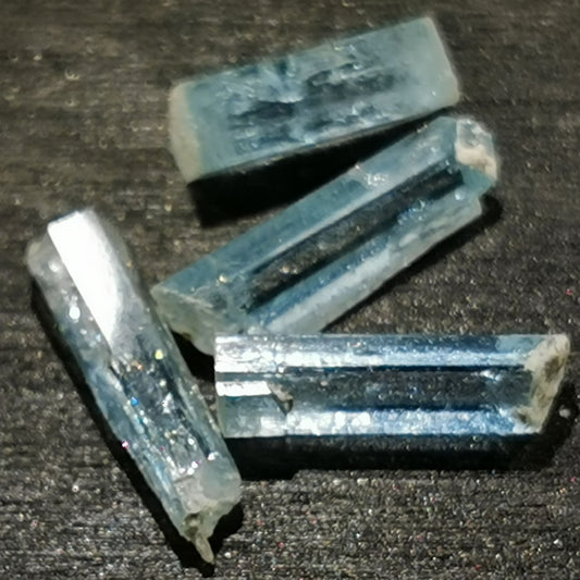 Lotto di quattro Acquamarine grezze 4,88 ct