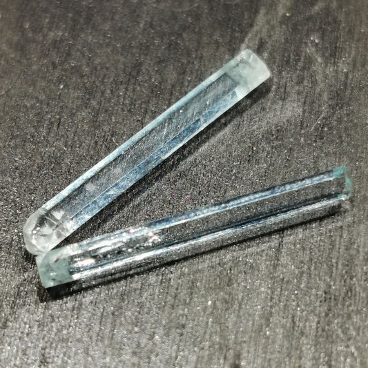 Coppia di Acquamarine grezze 2,73 ct