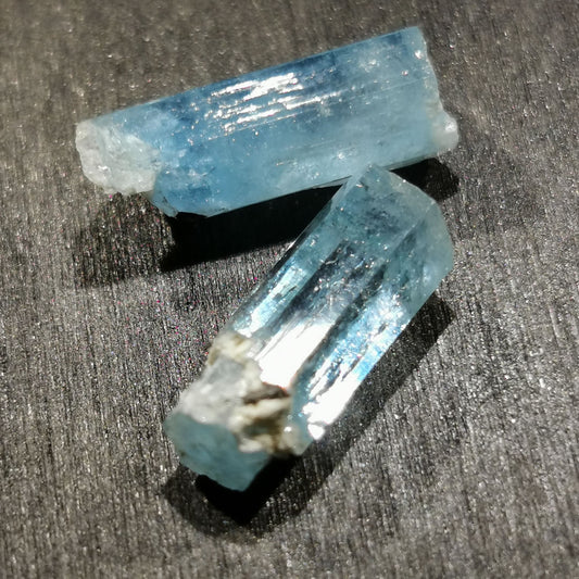 Coppia di Acquamarine grezze 8,36 ct