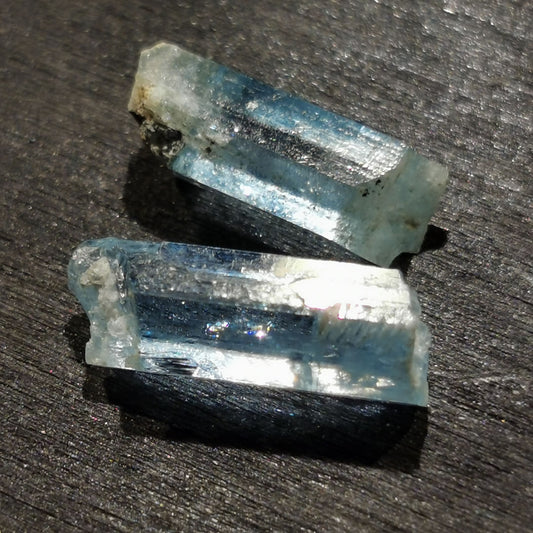 Coppia di Acquamarine grezze 6,80 ct