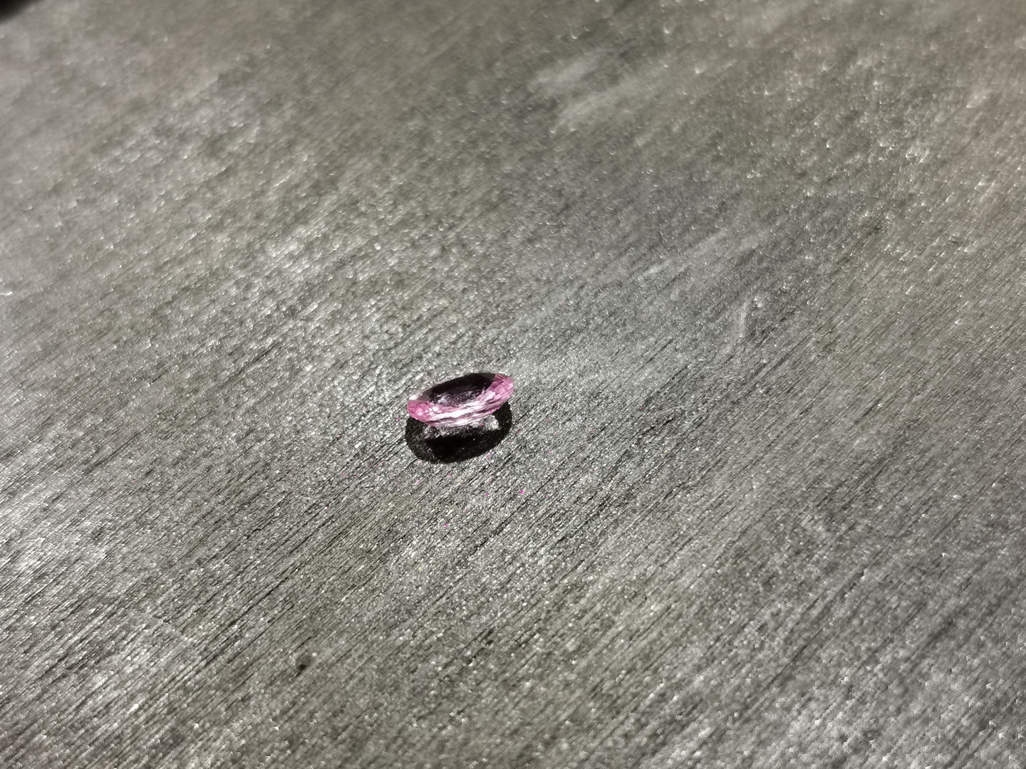 Zaffiro rosa taglio ovale 0,33 ct