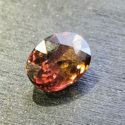 Tormalina taglio ovale 1,71 ct