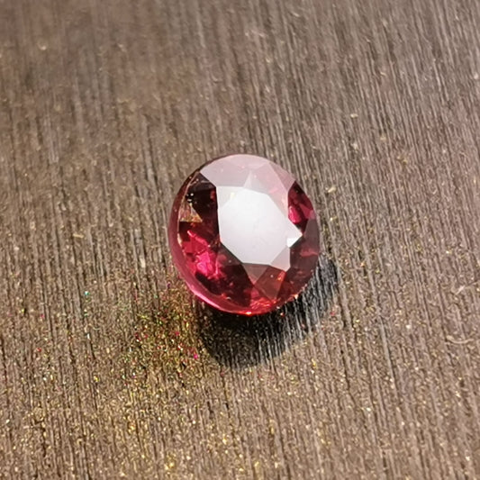 Granato Rodolite taglio rotondo 0,69 ct