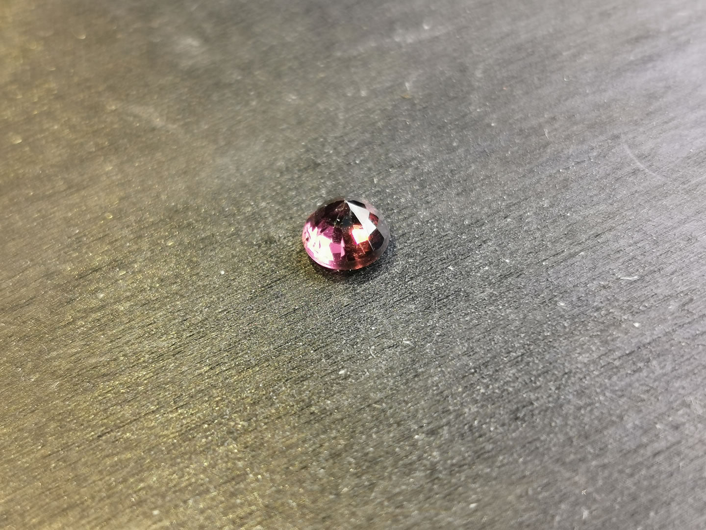 Granato Rodolite taglio rotondo 0,69 ct