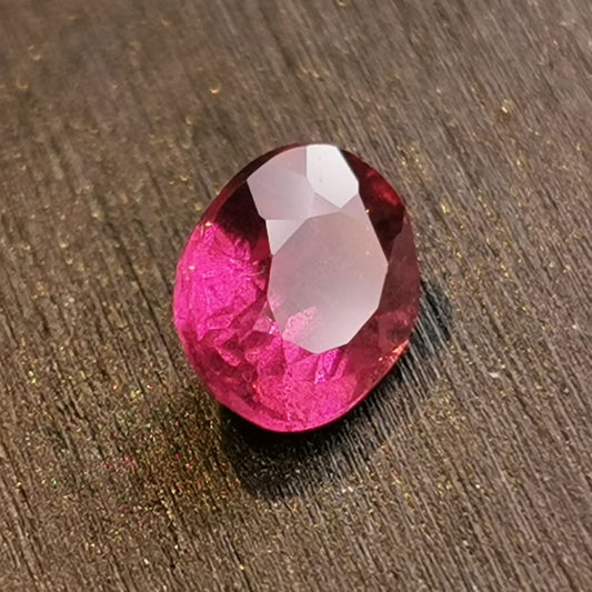 Granato Rodolite taglio ovale 1,48 ct