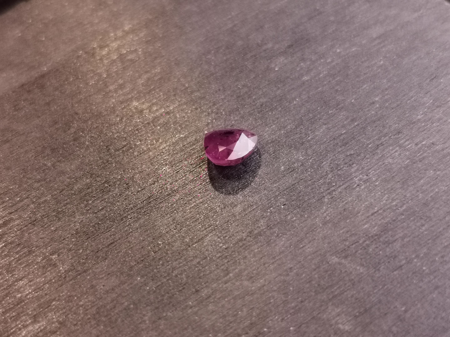 Zaffiro taglio goccia 1,03 ct