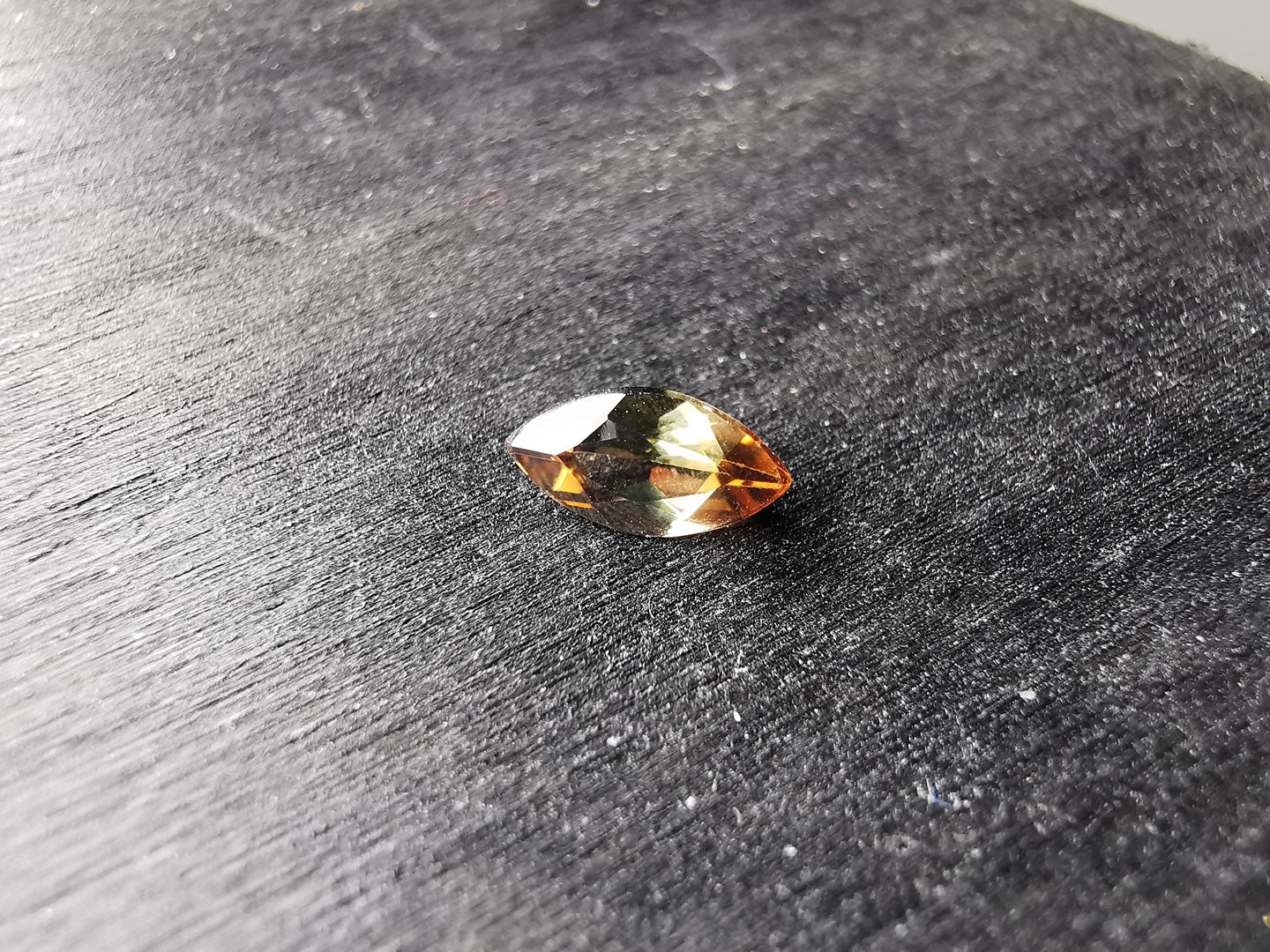 Andalusite taglio marquise 0,55 ct