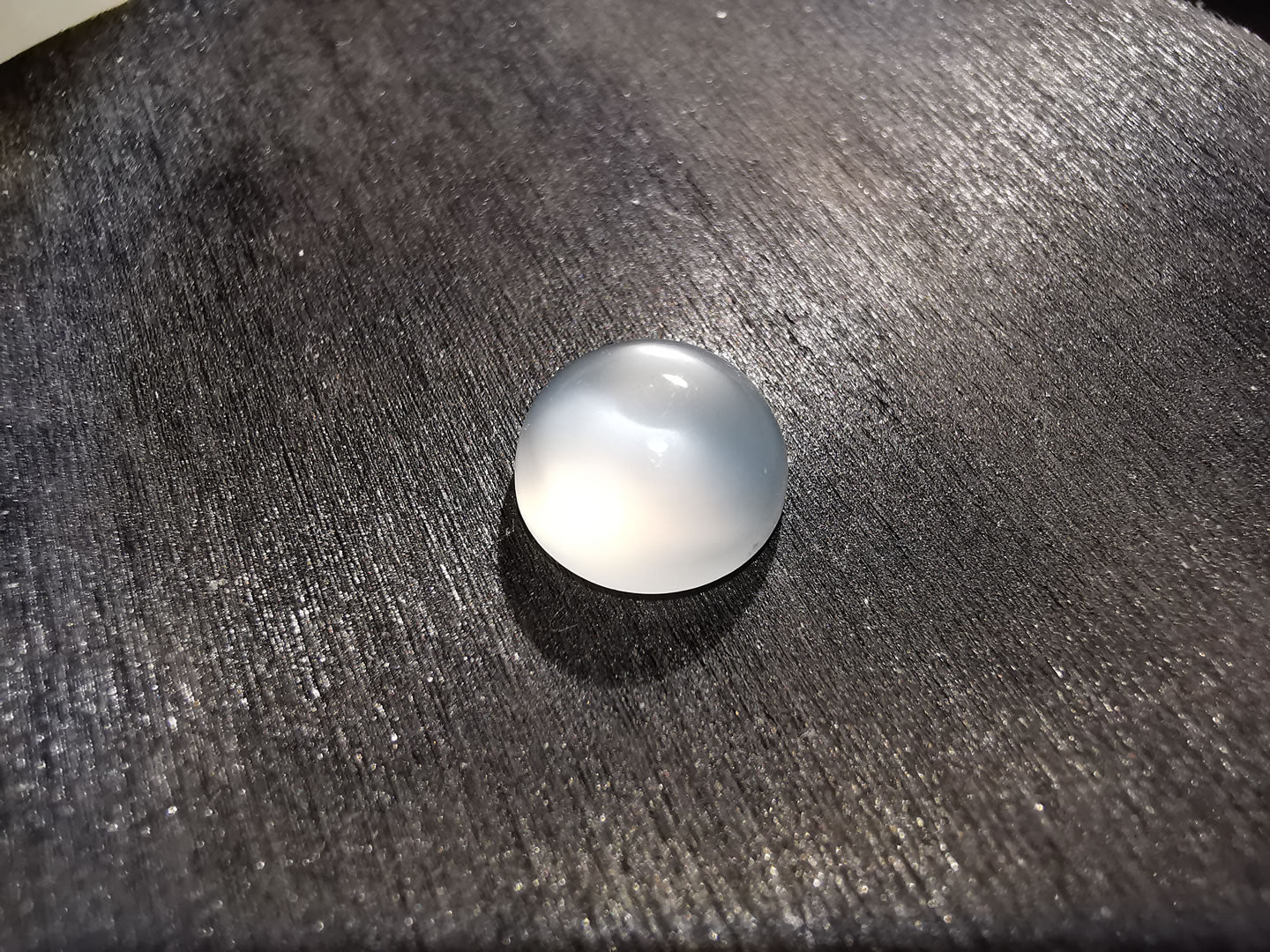 Adularia Pietra di Luna taglio rotondo cabochon 2,89 ct