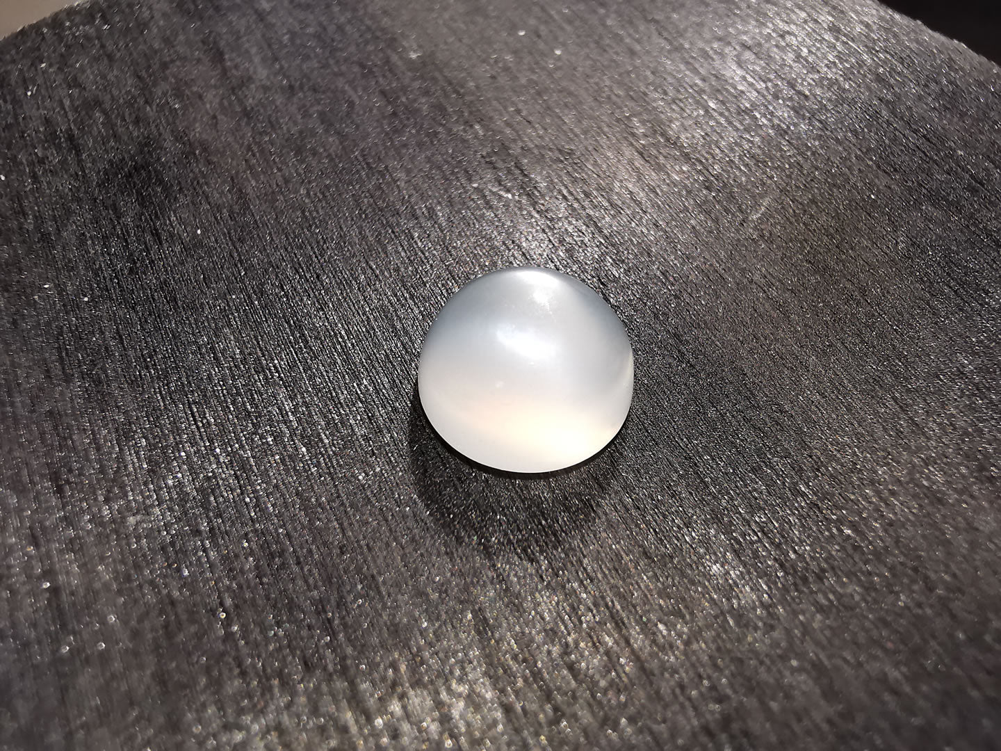 Adularia Pietra di Luna taglio rotondo cabochon 2,89 ct