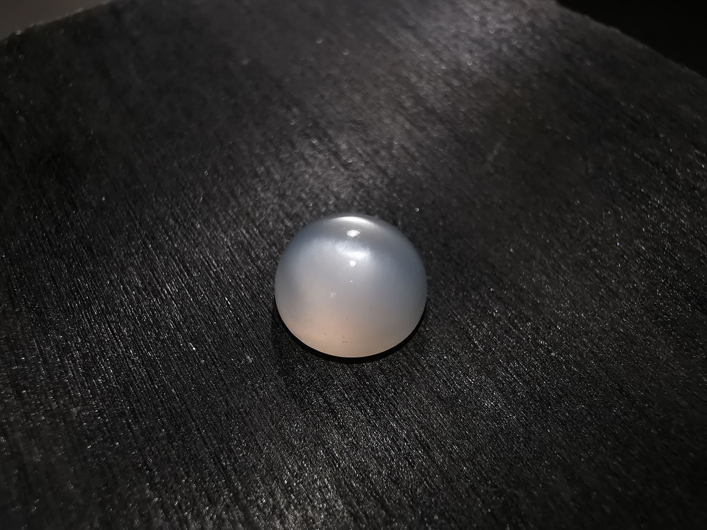 Adularia Pietra di Luna taglio rotondo cabochon 2,89 ct