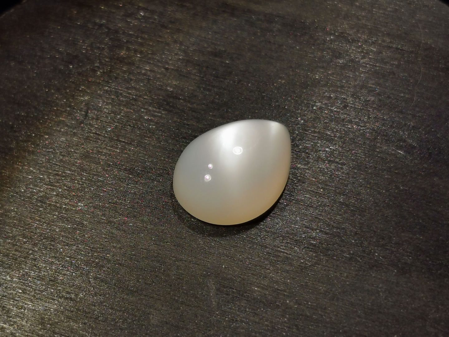 Adularia Pietra di Luna taglio goccia cabochon 7,73 ct