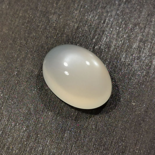 Adularia Pietra di Luna taglio ovale cabochon 6,27 ct