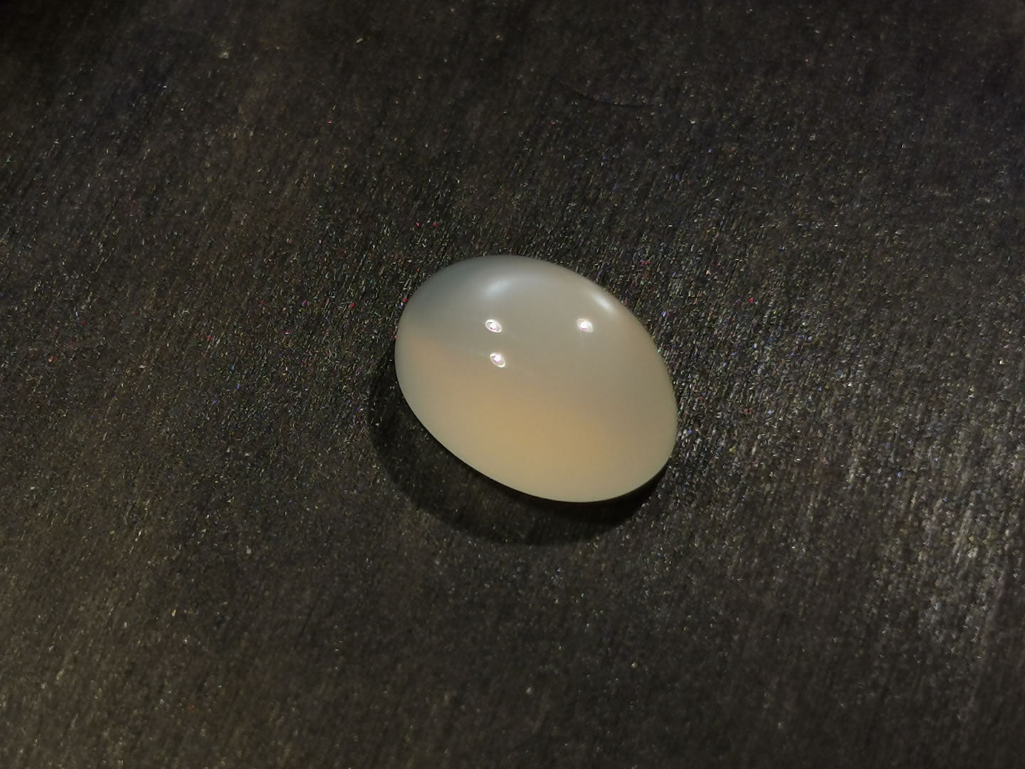 Adularia Pietra di Luna taglio ovale cabochon 6,27 ct