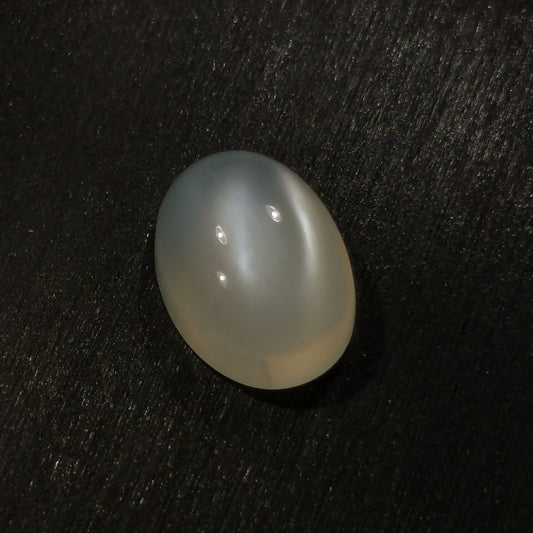 Adularia Pietra di Luna taglio ovale cabochon 6,32 ct