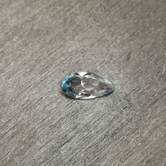 Topazio sky taglio goccia 0,66 ct