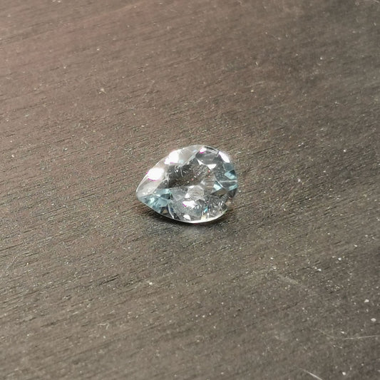 Topazio azzurro taglio goccia 2,15 ct