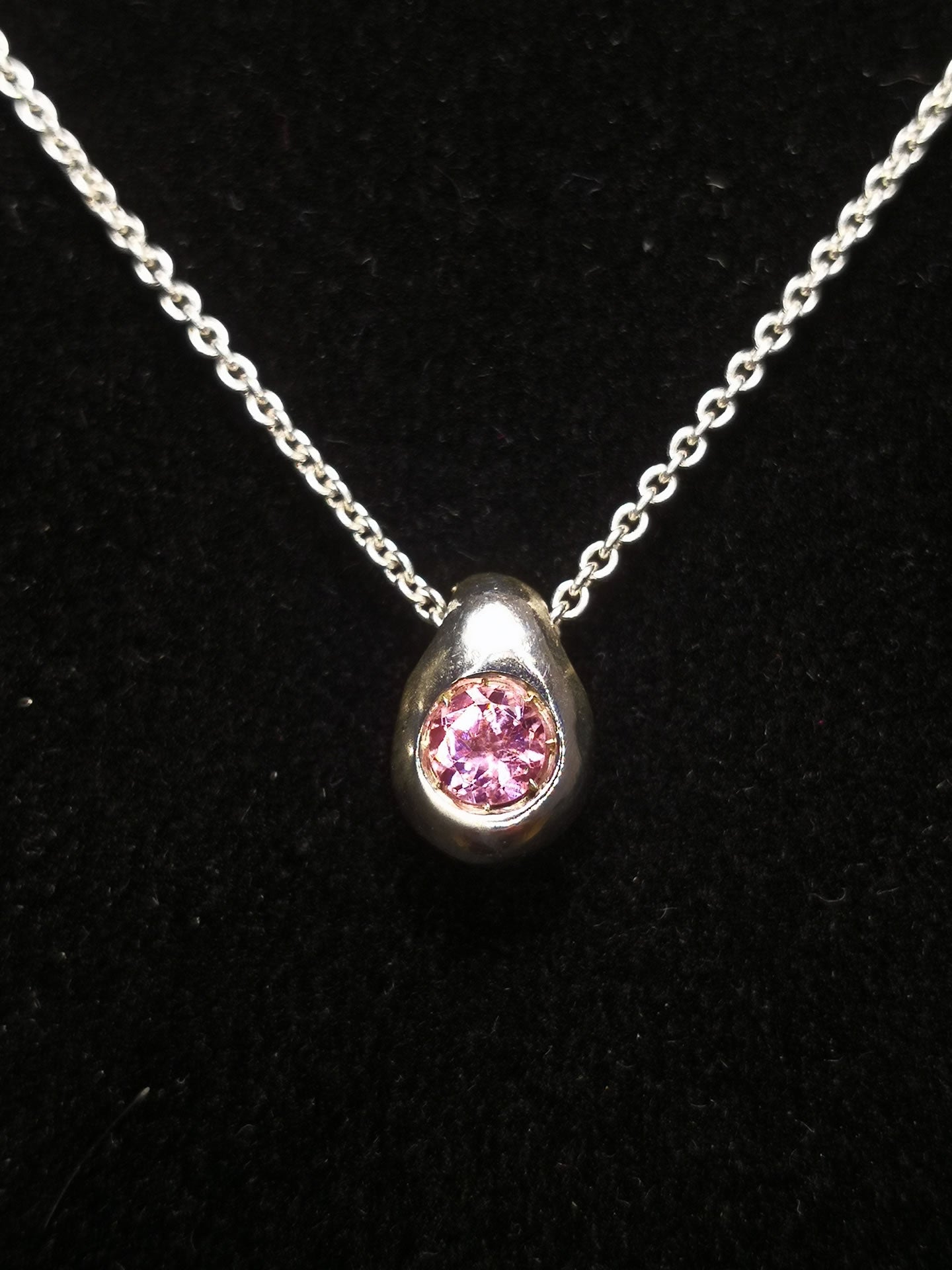 Ciottolo in Argento con Tormalina Rosa Tonda